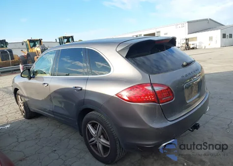 2011 Porsche Cayenne S z USA, uszkodzony, nr VIN WP1AB2A25BLA44568